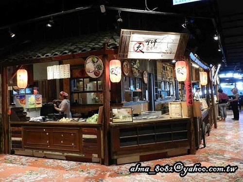 the top,內湖大食代,陽明山屋頂上 the top,內湖大食代,陽明山屋頂上