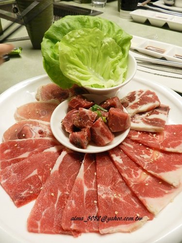優質原味套餐,冰沙,原燒,原燒冰淇淋,哈燒午間套餐,大蒜蛤蜊湯,梅醋蜜蕃茄,沙拉,烤肉,燒肉,牛舌,骰子牛肉,鮭魚拌飯,鳳梨冰淇淋 優質原味套餐,冰沙,原燒,原燒冰淇淋,哈燒午間套餐,大蒜蛤蜊湯,梅醋蜜蕃茄,沙拉,烤肉,燒肉,牛舌,骰子牛肉,鮭魚拌飯,鳳梨冰淇淋