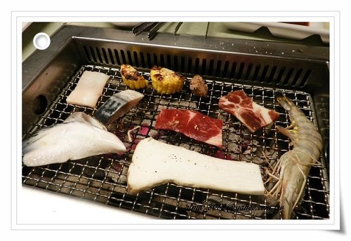 優質原味套餐,冰沙,原燒,原燒冰淇淋,哈燒午間套餐,大蒜蛤蜊湯,梅醋蜜蕃茄,沙拉,烤肉,燒肉,牛舌,骰子牛肉,鮭魚拌飯,鳳梨冰淇淋 優質原味套餐,冰沙,原燒,原燒冰淇淋,哈燒午間套餐,大蒜蛤蜊湯,梅醋蜜蕃茄,沙拉,烤肉,燒肉,牛舌,骰子牛肉,鮭魚拌飯,鳳梨冰淇淋