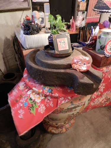 復古餐廳,摸油湯,炒過貓,熱炒,紅土土豆,芙蓉蛋,芹菜牛肉,蒼蠅頭,豬油拌飯,香菇筍湯,鹹酥蝦 復古餐廳,摸油湯,炒過貓,熱炒,紅土土豆,芙蓉蛋,芹菜牛肉,蒼蠅頭,豬油拌飯,香菇筍湯,鹹酥蝦