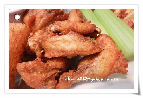 friday's,森巴陽光,美式餐廳,開胃菜,開胃菜3式組合,香辣泰國雞肉麵 friday's,森巴陽光,美式餐廳,開胃菜,開胃菜3式組合,香辣泰國雞肉麵