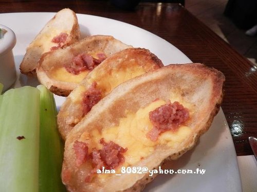 friday's,森巴陽光,美式餐廳,開胃菜,開胃菜3式組合,香辣泰國雞肉麵 friday's,森巴陽光,美式餐廳,開胃菜,開胃菜3式組合,香辣泰國雞肉麵