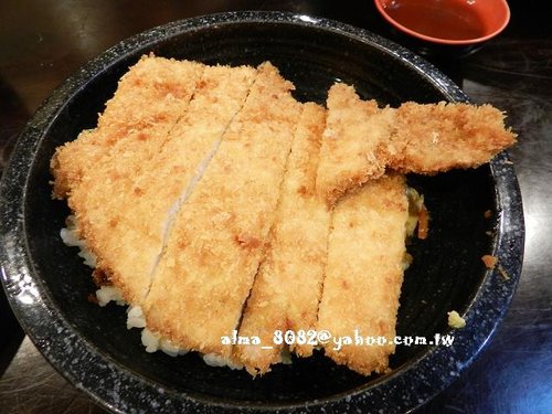 握壽司,日本料理,東街,東街日本料理,炙燒鮭魚握壽司,雞肉串燒