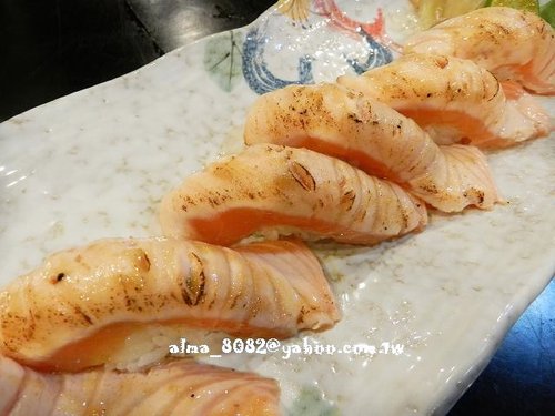 握壽司,日本料理,東街,東街日本料理,炙燒鮭魚握壽司,雞肉串燒 握壽司,日本料理,東街,東街日本料理,炙燒鮭魚握壽司,雞肉串燒