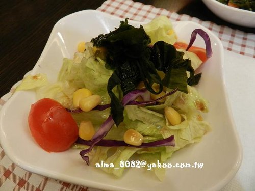 包心圓,宜蘭美食,植物園,牛奶土司,甕窯雞,義珍香,菓風,香草菲菲,麥香核桃 包心圓,宜蘭美食,植物園,牛奶土司,甕窯雞,義珍香,菓風,香草菲菲,麥香核桃