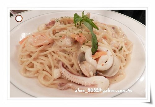 cafe,lounge bar,上咖啡,義大利麵,馬茲瑞拉起士,鬆餅 cafe,lounge bar,上咖啡,義大利麵,馬茲瑞拉起士,鬆餅
