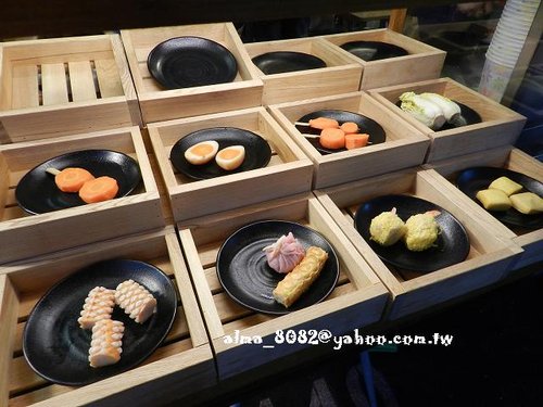 御花園夜市,田樂燒,米血糕,花鈦屋關東煮,豬血幫,關東煮,雞蛋仔 御花園夜市,田樂燒,米血糕,花鈦屋關東煮,豬血幫,關東煮,雞蛋仔