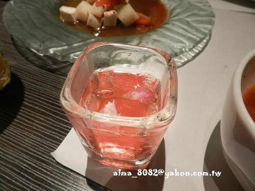 aqua,台中日出宮原眼科,台中餐廳,天堂古堡餐廳,天空之城,水相餐廳,鳥人餐廳