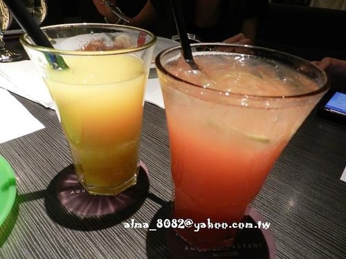 aqua,台中日出宮原眼科,台中餐廳,天堂古堡餐廳,天空之城,水相餐廳,鳥人餐廳