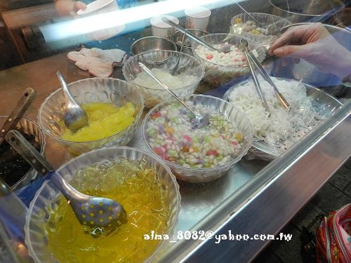 南港老張炭烤胡椒餅,士林伯豆花,士林夜市,士林科教,泰味廚房,泰式料理,老張,老牌士林十全排骨,胡椒餅,藥燉排骨 南港老張炭烤胡椒餅,士林伯豆花,士林夜市,士林科教,泰味廚房,泰式料理,老張,老牌士林十全排骨,胡椒餅,藥燉排骨