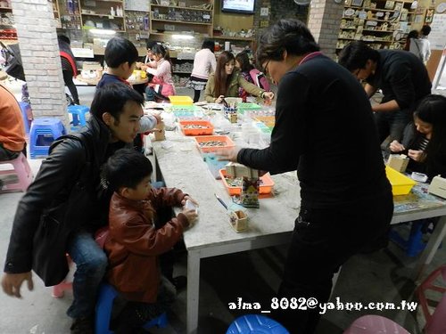 diy馬賽克,厚道排骨飯,排骨飯,紅豆餅,阿良雞蛋糕,阿蓮脆皮紅豆餅,雞蛋糕,馬賽克,鶯歌老街 diy馬賽克,厚道排骨飯,排骨飯,紅豆餅,阿良雞蛋糕,阿蓮脆皮紅豆餅,雞蛋糕,馬賽克,鶯歌老街