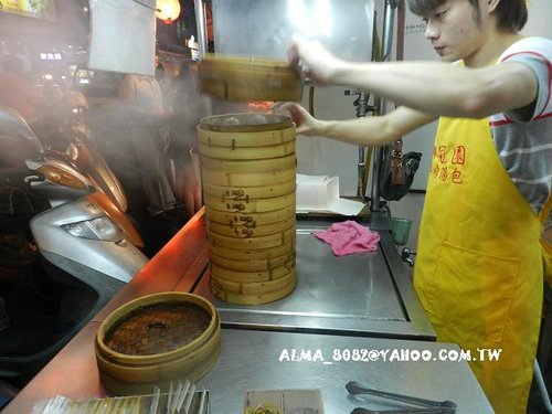 中原夜市,小吃,御冠園鮮肉湯包,湯包 中原夜市,小吃,御冠園鮮肉湯包,湯包