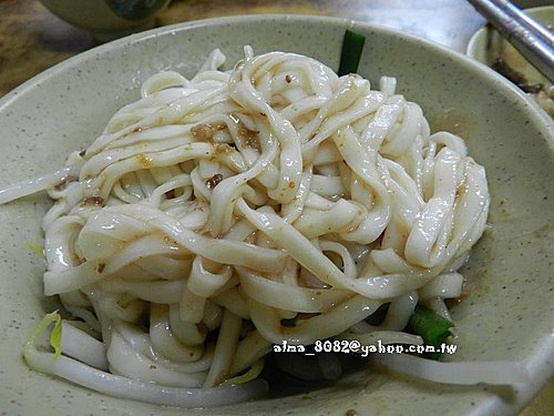 哥弟筒仔米糕,宜蘭土包子,林鴻鈞滷味,盧記涼麵 哥弟筒仔米糕,宜蘭土包子,林鴻鈞滷味,盧記涼麵