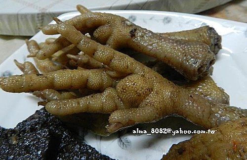 哥弟筒仔米糕,宜蘭土包子,林鴻鈞滷味,盧記涼麵 哥弟筒仔米糕,宜蘭土包子,林鴻鈞滷味,盧記涼麵