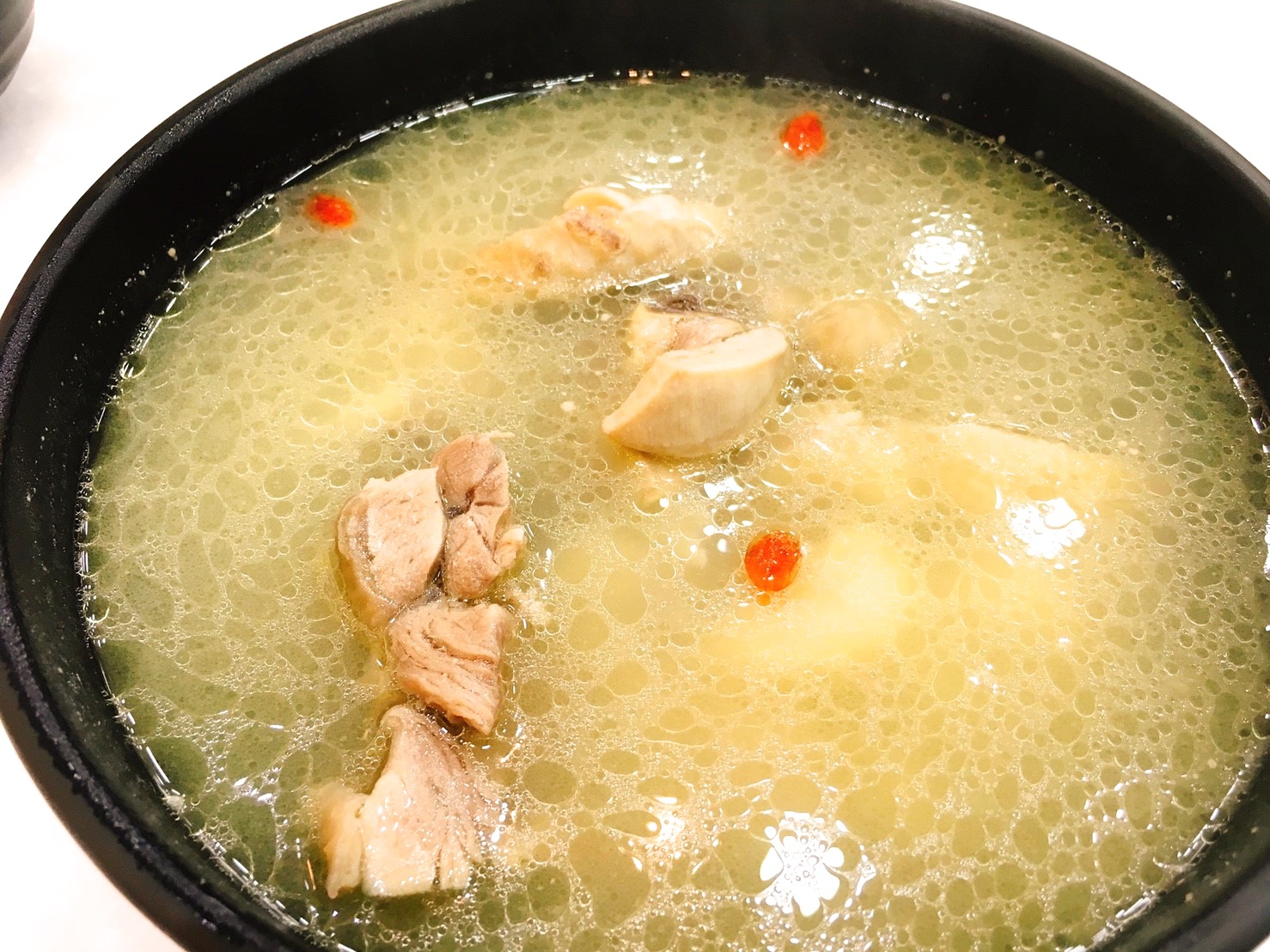 【桃園 台G店】南平路分店補一下。香醇好喝的蒜頭雞湯 【桃園 台G店】南平路分店補一下。香醇好喝的蒜頭雞湯