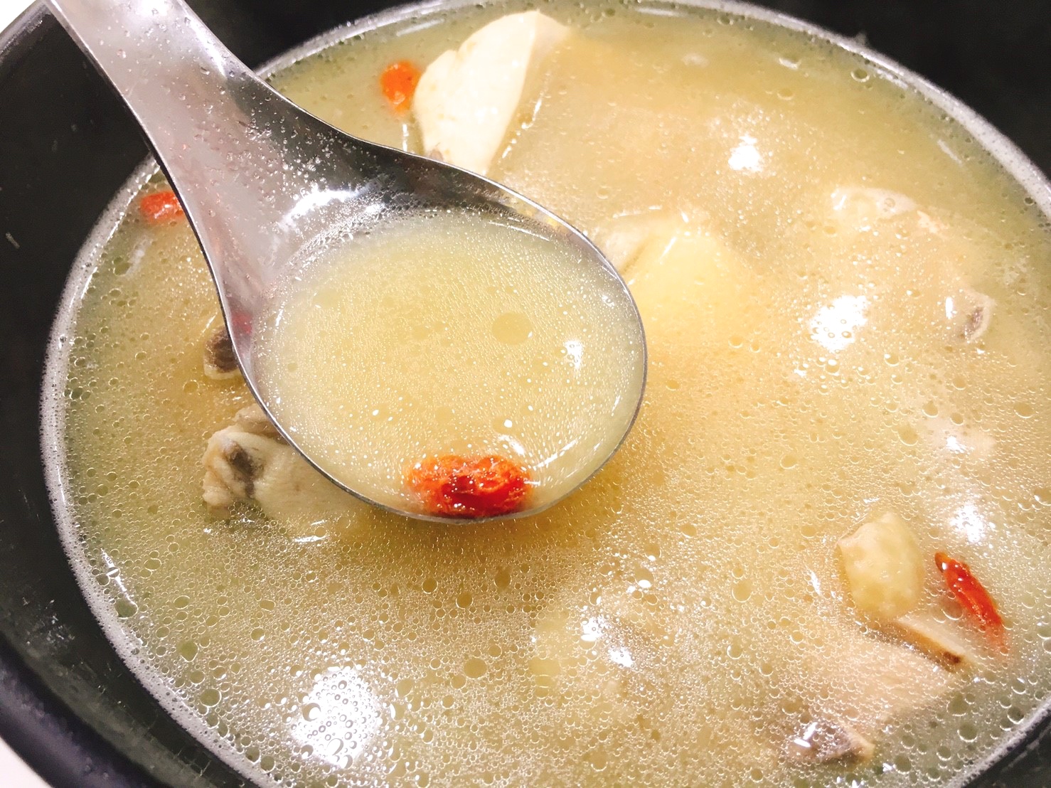 【桃園 台G店】南平路分店補一下。香醇好喝的蒜頭雞湯 【桃園 台G店】南平路分店補一下。香醇好喝的蒜頭雞湯