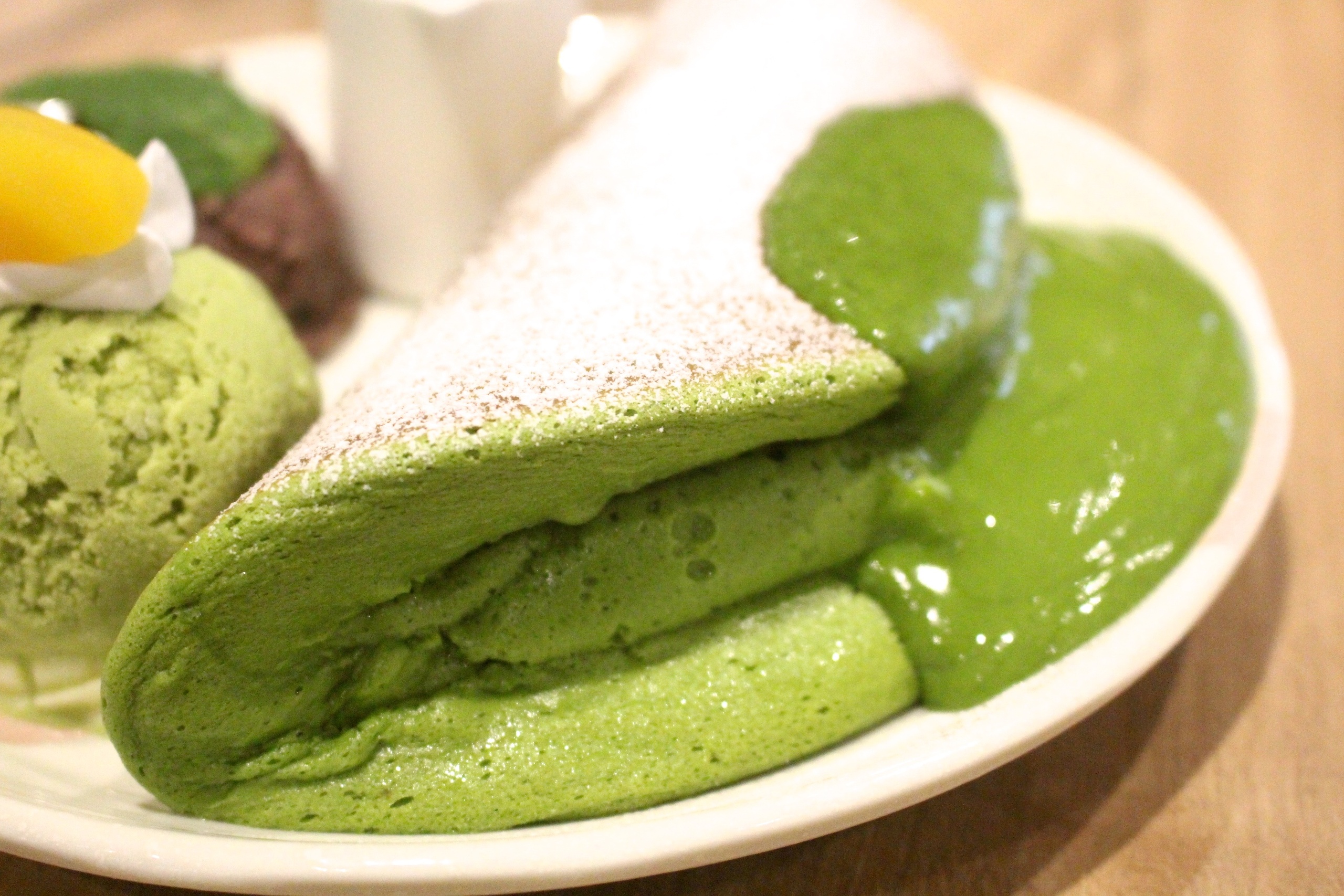 【桃園 Woosaパンケーキ屋莎鬆餅屋 】超威限量起司瀑布和牛堡。雲朵濃抹茶鬆餅