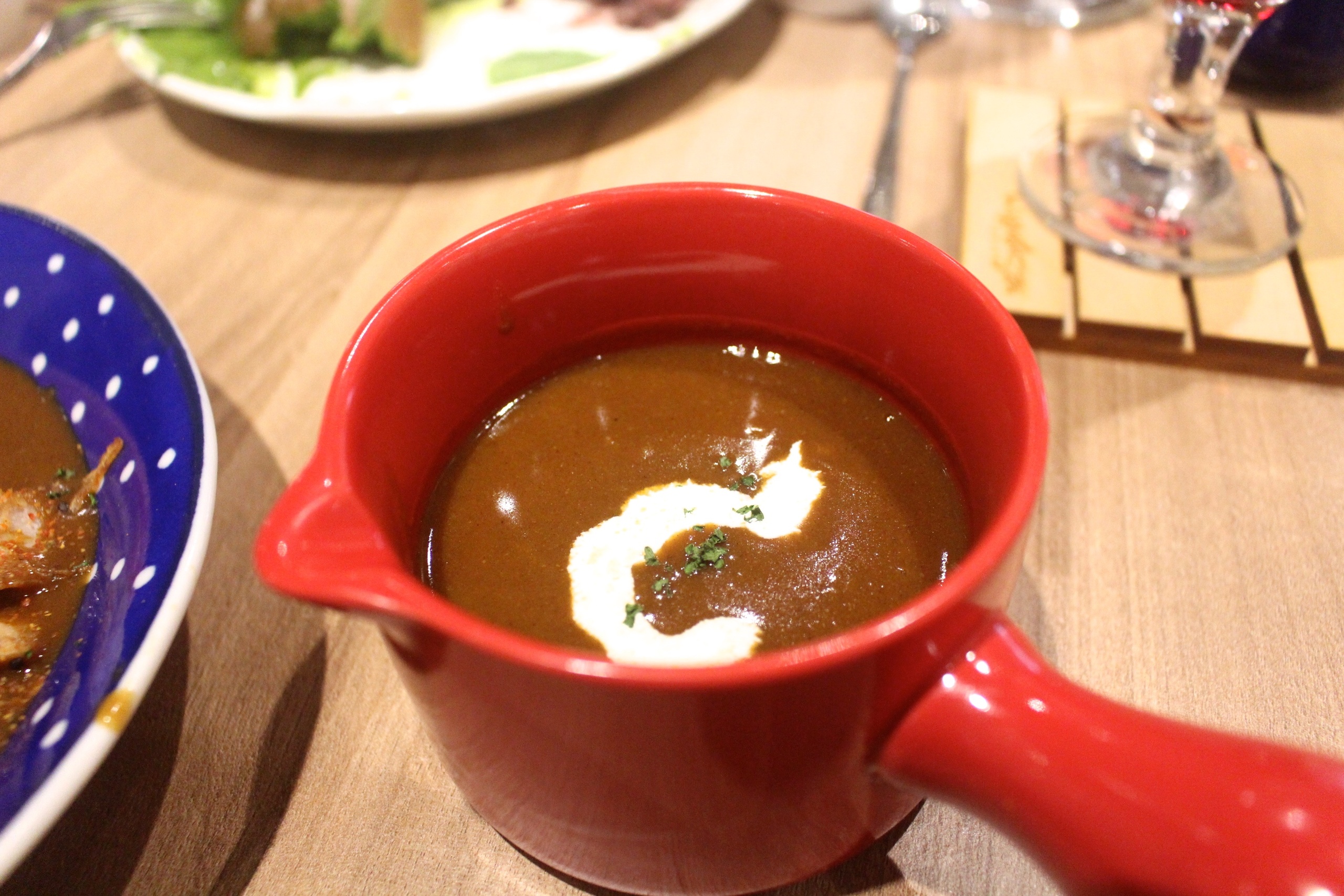 【桃園 Woosaパンケーキ屋莎鬆餅屋 】超威限量起司瀑布和牛堡。雲朵濃抹茶鬆餅