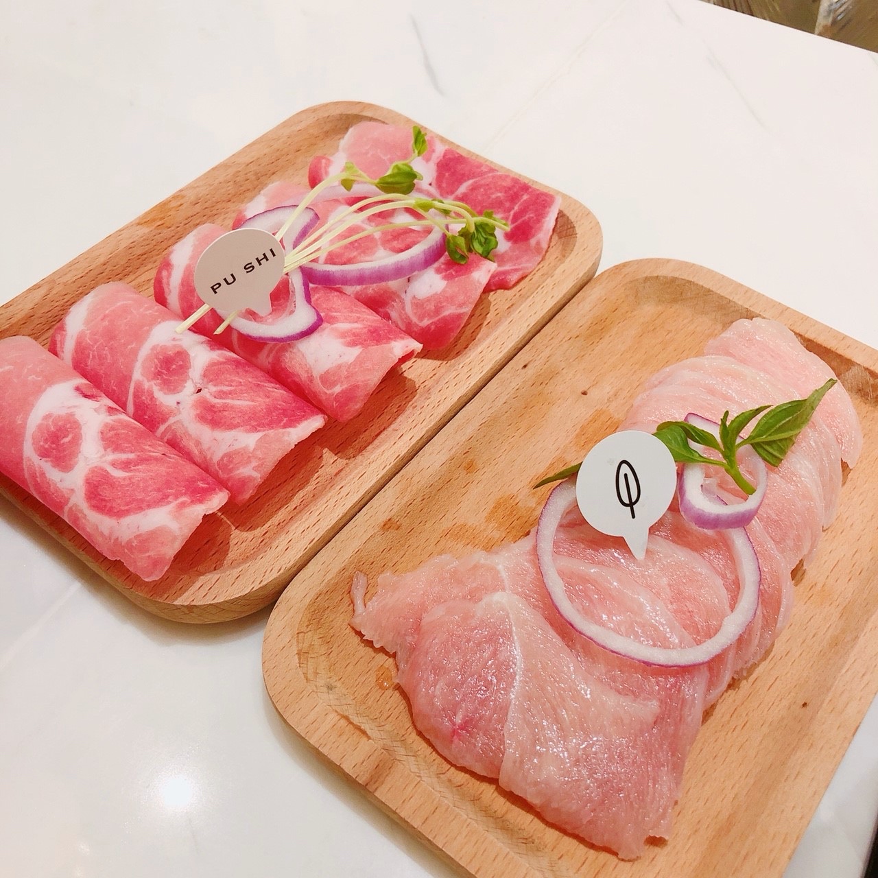 【桃園 樸食鍋物 PU SHI】低調藏身大樓文青鍋物。三小時熬煮湯頭搭配有機菜盤、新鮮食材