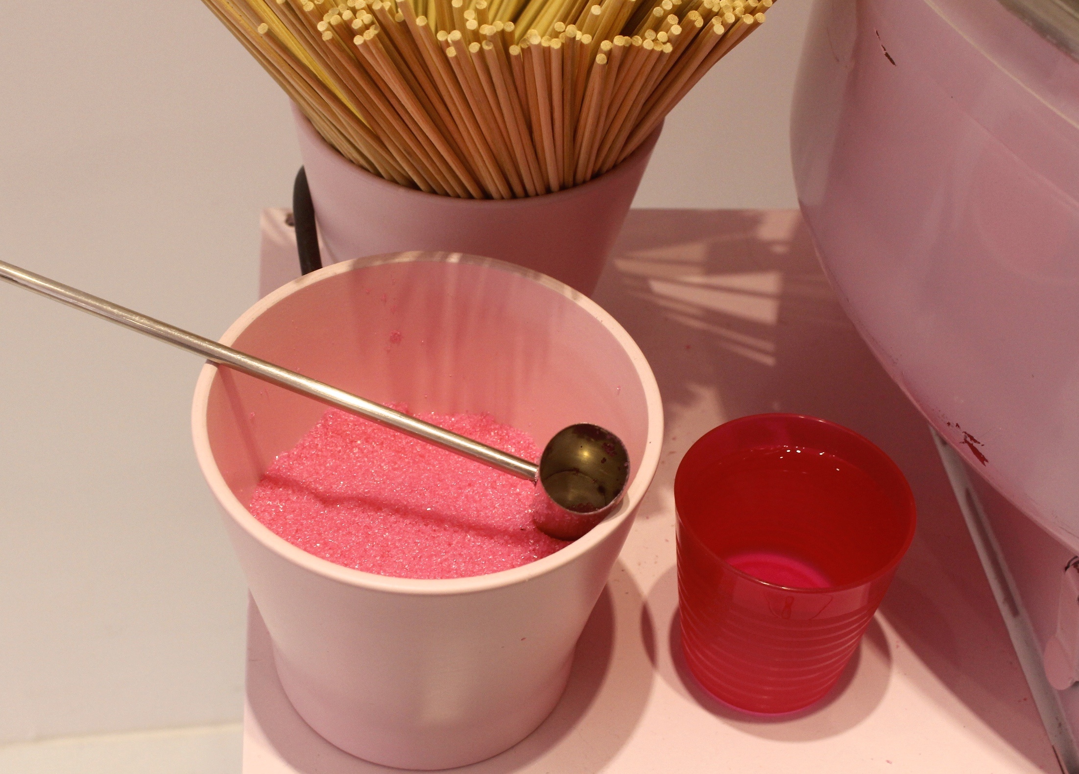 【桃園 ice honey】甜心粉粉網美店。粉紅球池體驗當人魚公主、客製化屬於自己的禮物盒
