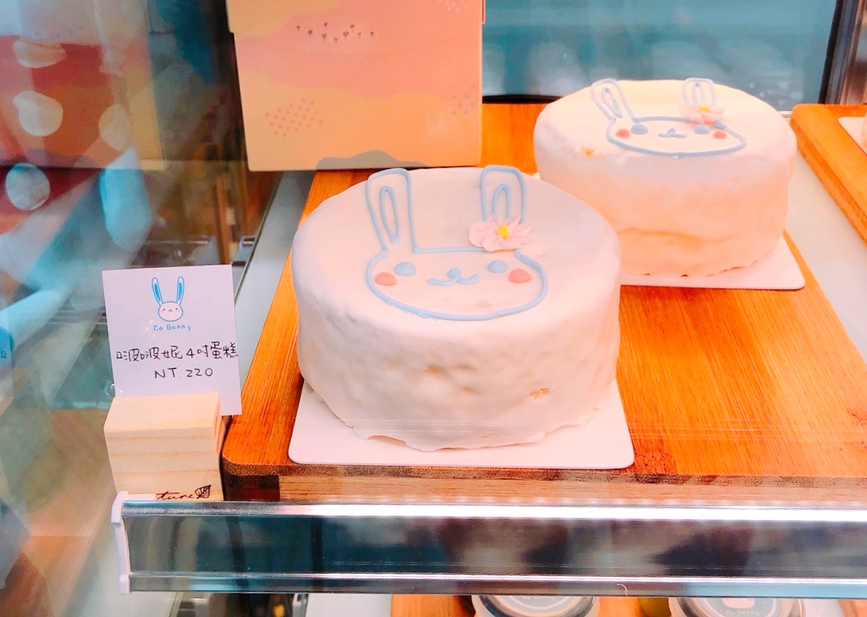 【桃園 BoBonny啵啵樂園一號店】全新打造親子生活。手作襪娃娃、說故事、啵啵妮磅蛋糕超療癒！