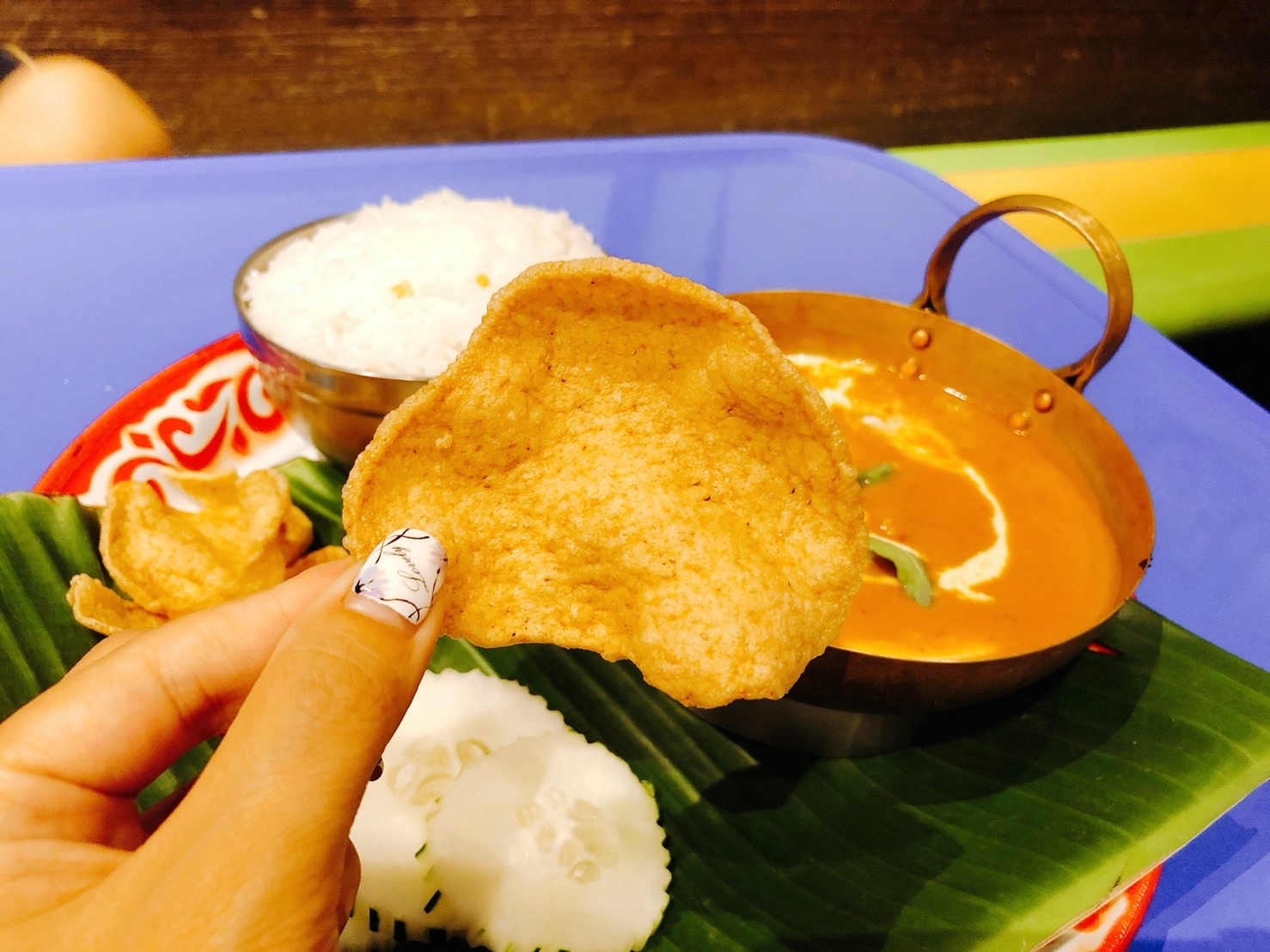 【台北 泰街頭】把泰國路邊攤小吃搬到餐館裡。阿華田醬可以滷雞腿?