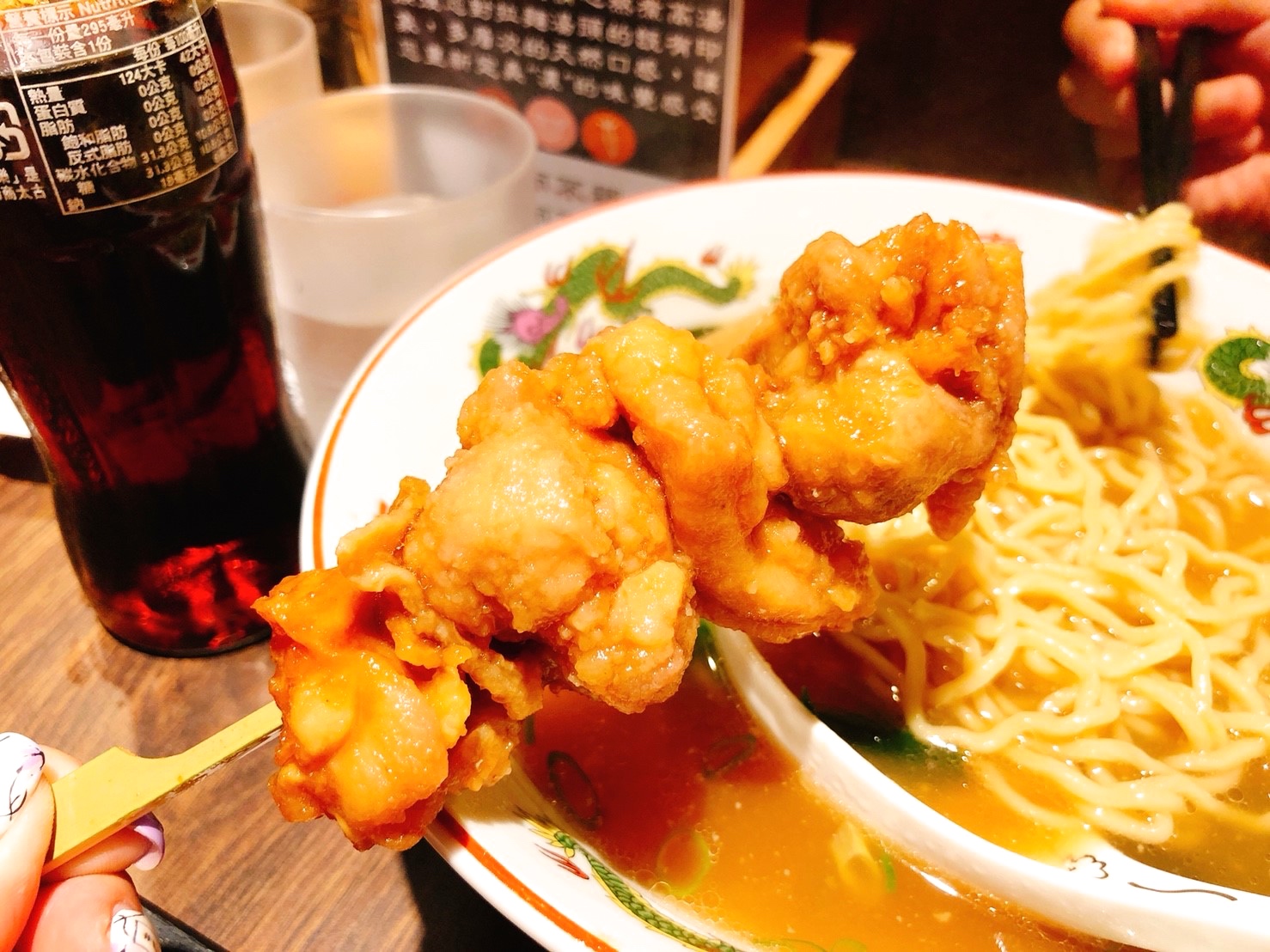 【桃園 麵屋濃】日本食卷機點餐。雙倍蒜墨湯頭超濃醇+超份量唐揚串 【桃園 麵屋濃】日本食卷機點餐。雙倍蒜墨湯頭超濃醇+超份量唐揚串