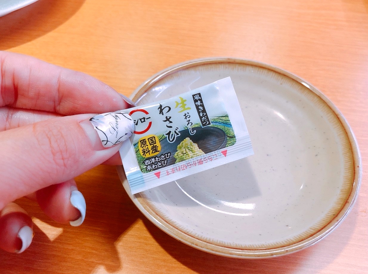 【台北 壽司郎】日本最大No.1迴轉壽司。導入IT晶片技術 . 壽司盤超過350公尺報廢處理!!!