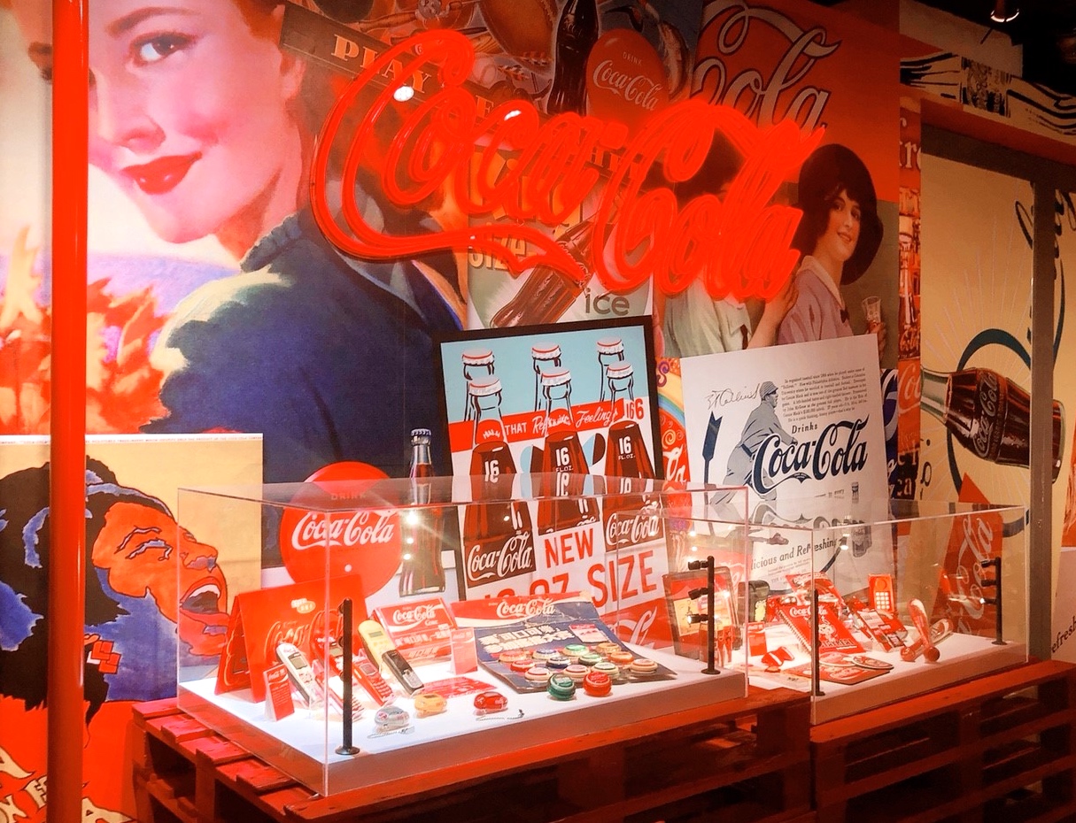 【桃園 可口可樂博物館】台灣Coca-Cola邁入50週年。免費入館還有冰涼可樂喝!!