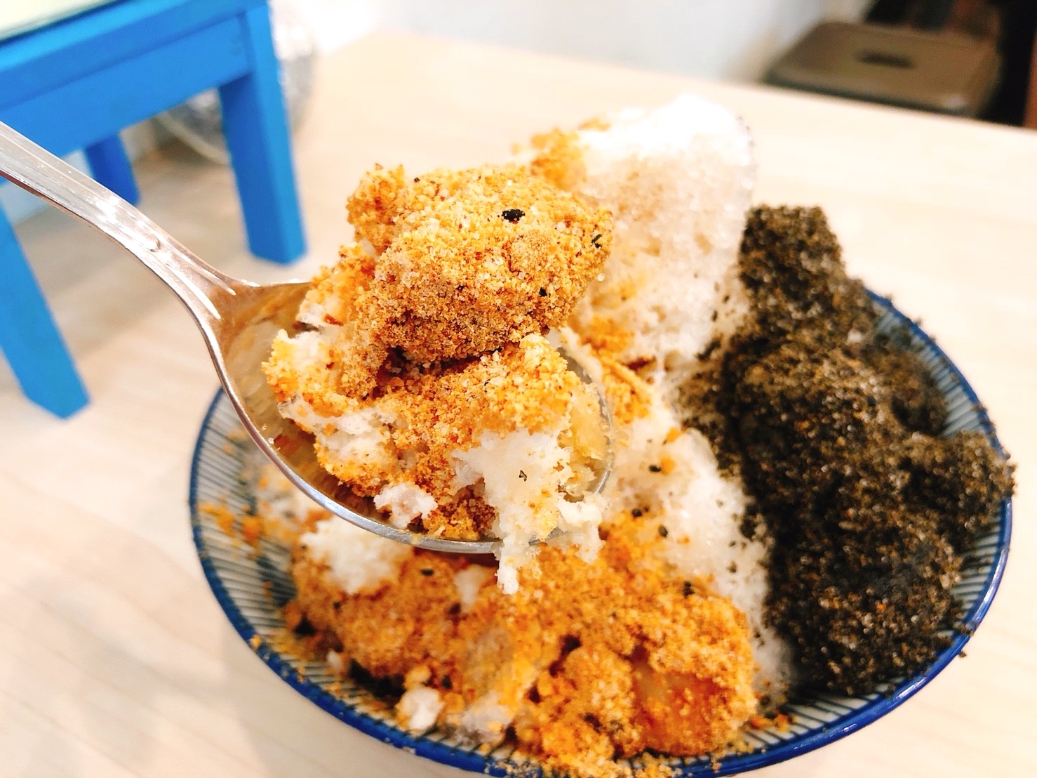 【新北 呷冰食堂】藏匿林口老街冰食堂。冰Q燒麻糬「軟Ｑ、香醇、不膩口」