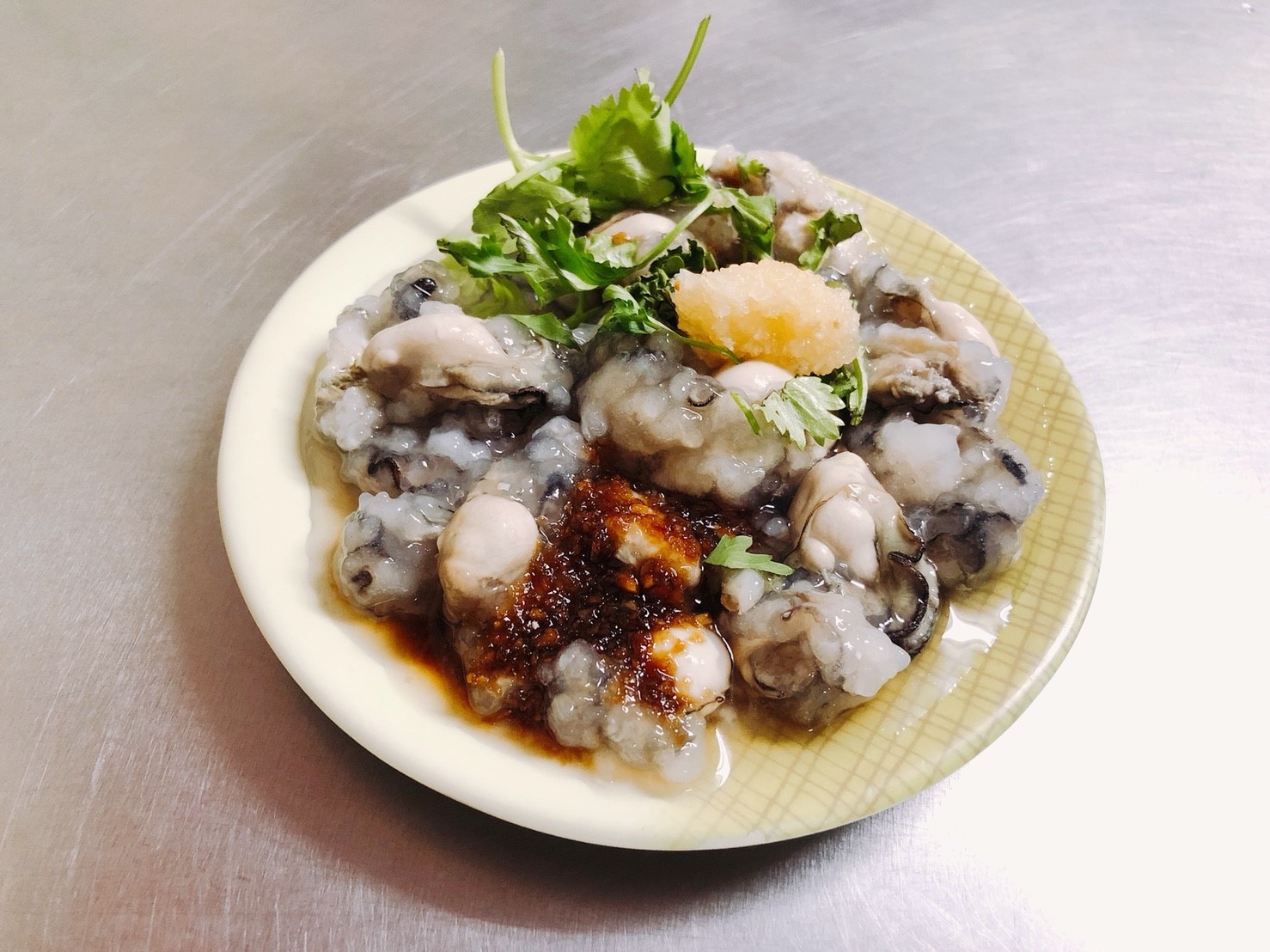【新北 林大腸麵線】三重人氣台灣小吃。乾蚵有青、花枝鮮美彈牙、麵線給料不手軟