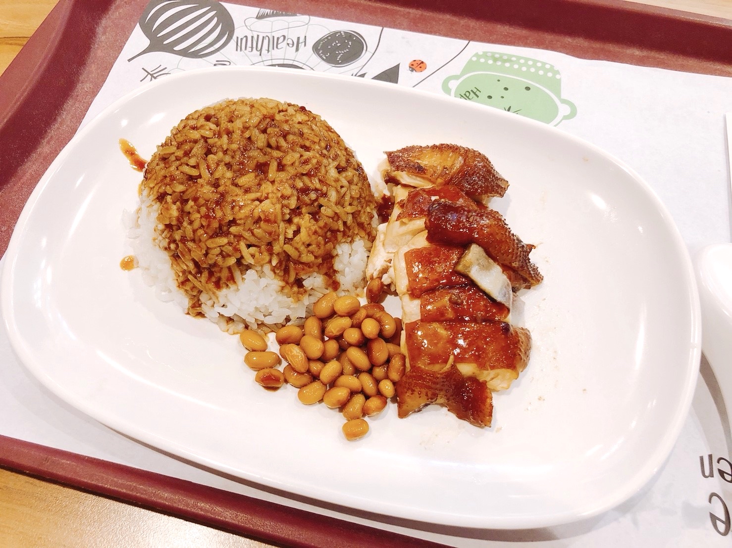 【桃園 了凡油雞飯‧麵】世界首家米其林一星小販。100元就可嚐到招牌「油雞飯」