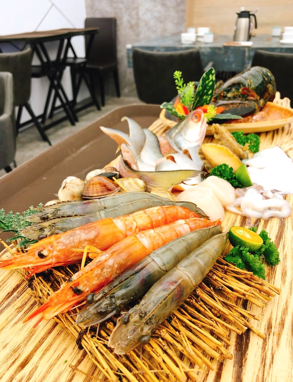 【桃園 9Floor玖樓鍋物】霸氣海鮮獨木舟「海洋交響樂」。適合海鮮控的手作料理鍋物店