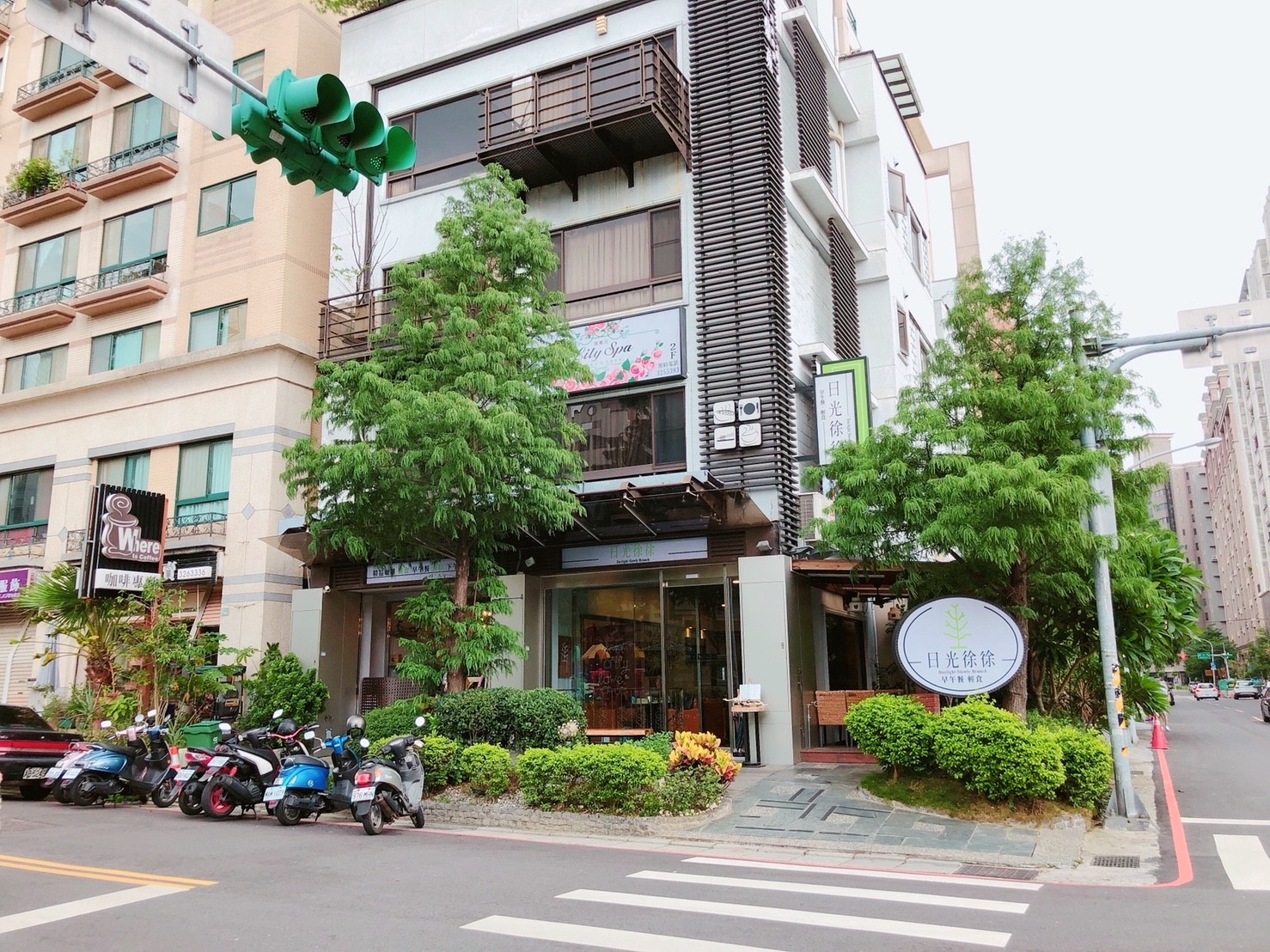 【桃園 日光徐徐】南部連鎖早午餐輕食館。鬆餅竟然只有一種?「比利時鬆餅」 【桃園 日光徐徐】南部連鎖早午餐輕食館。鬆餅竟然只有一種?「比利時鬆餅」