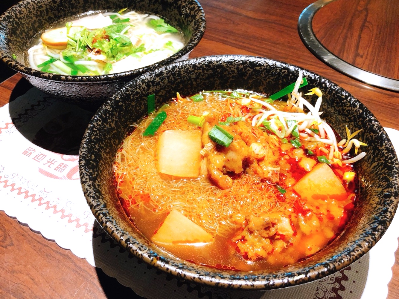 【桃園 十一屆公館麵店】麻辣蜀山饌改麵館。小菜熱炒多、附停車場、酸梅湯免費喝