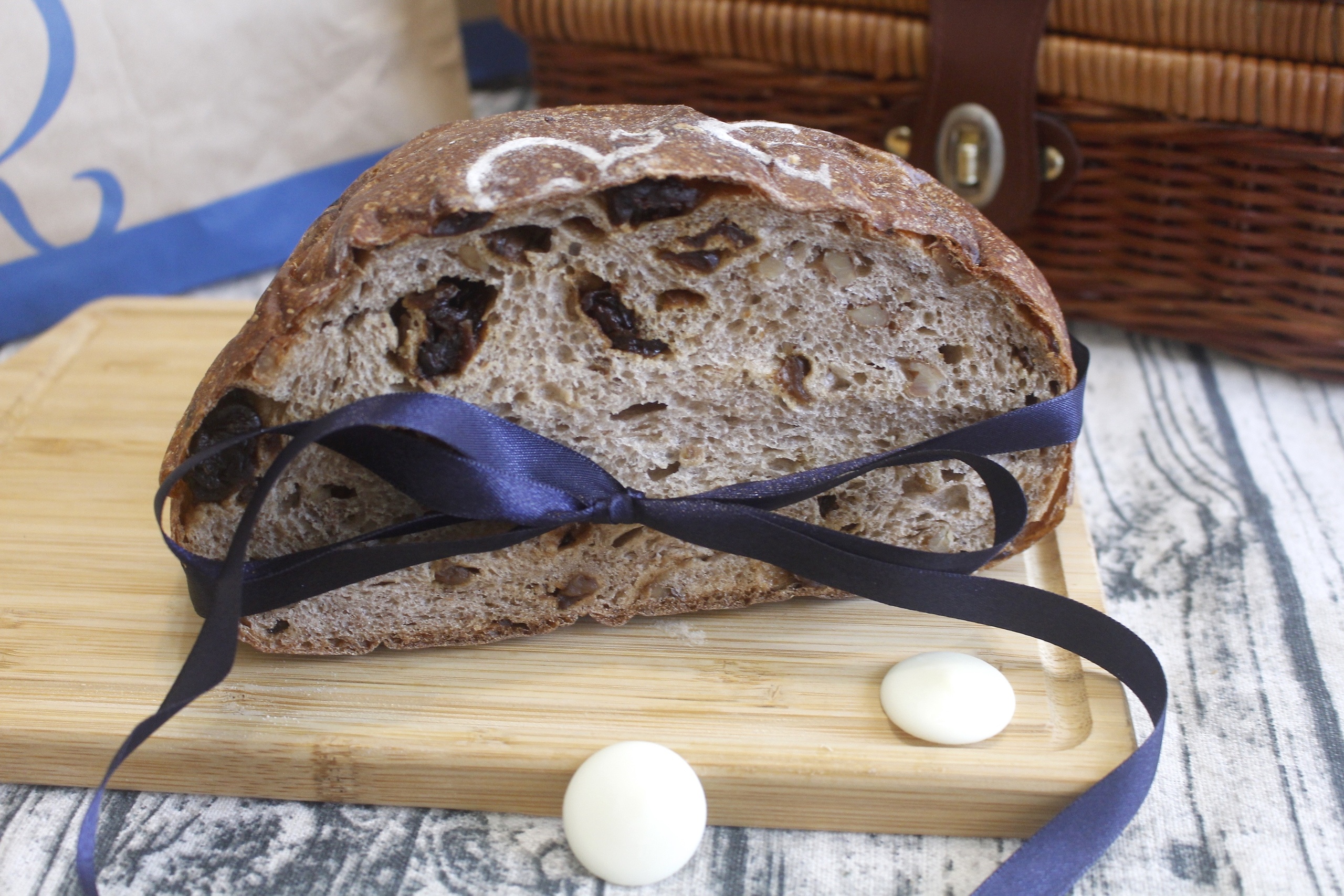 【桃園 REAL真‧CAFÉ‧BREAD】新型態麵包時尚店。鎮店之寶「酒釀桂圓」歐式麵包超美味！
