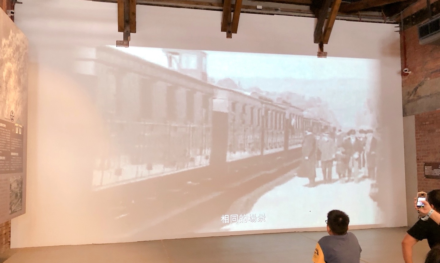 【桃園 軌道願景館】跟著桃園號小火車出發去。GOGO樂『3D媒體互動、體驗車長、益智積木』