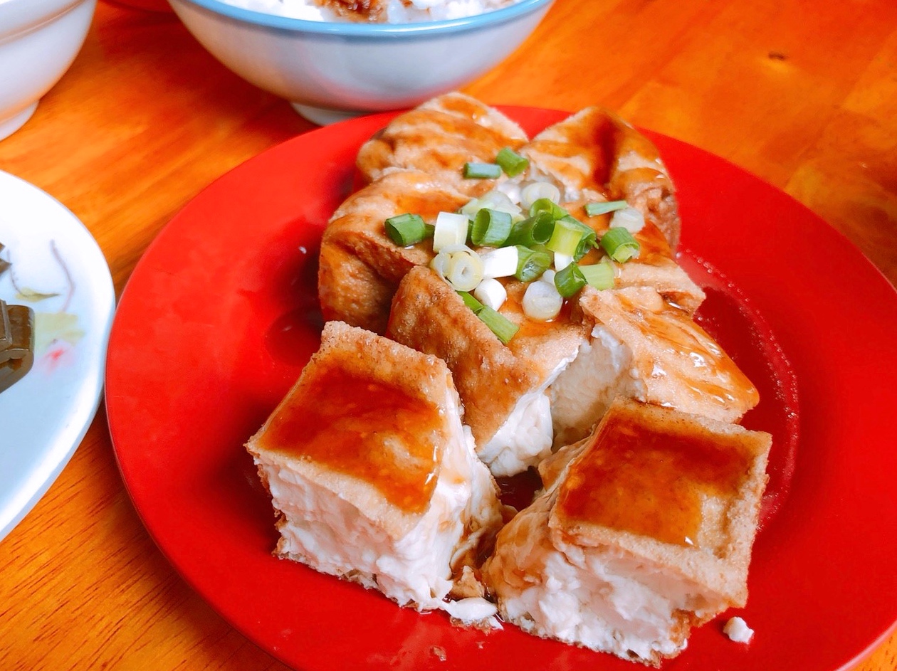 【台北 老阿伯魷魚羹】傳承一甲子的古早味。綜合羹搭配手工油蔥飯值得一嚐