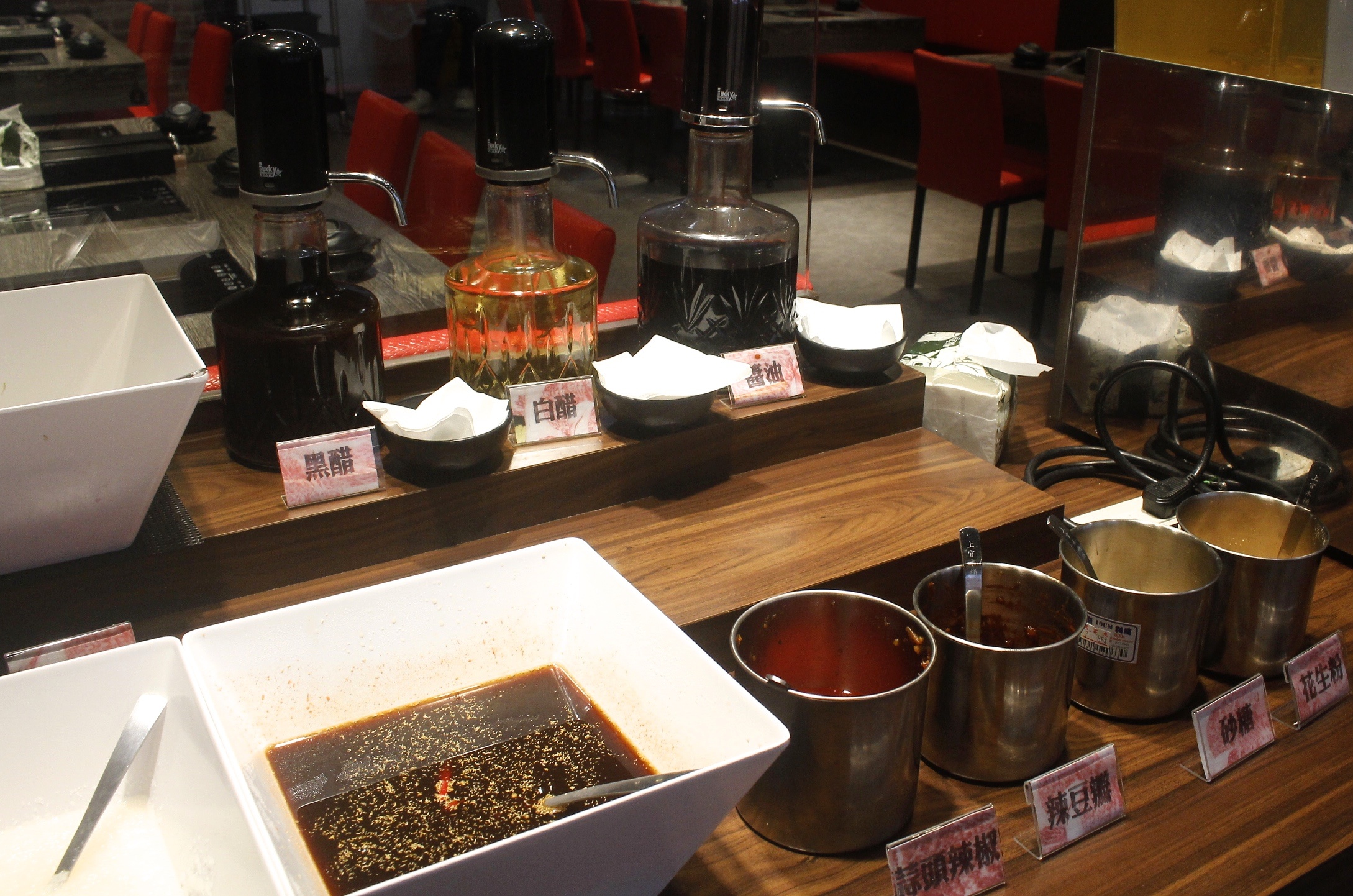 【桃園 上官木桶鍋(中壢加盟店)】桃園第一家!吃痛風鍋不用跑蘆洲。頂級海鮮和牛店 【桃園 上官木桶鍋(中壢加盟店)】桃園第一家!吃痛風鍋不用跑蘆洲。頂級海鮮和牛店