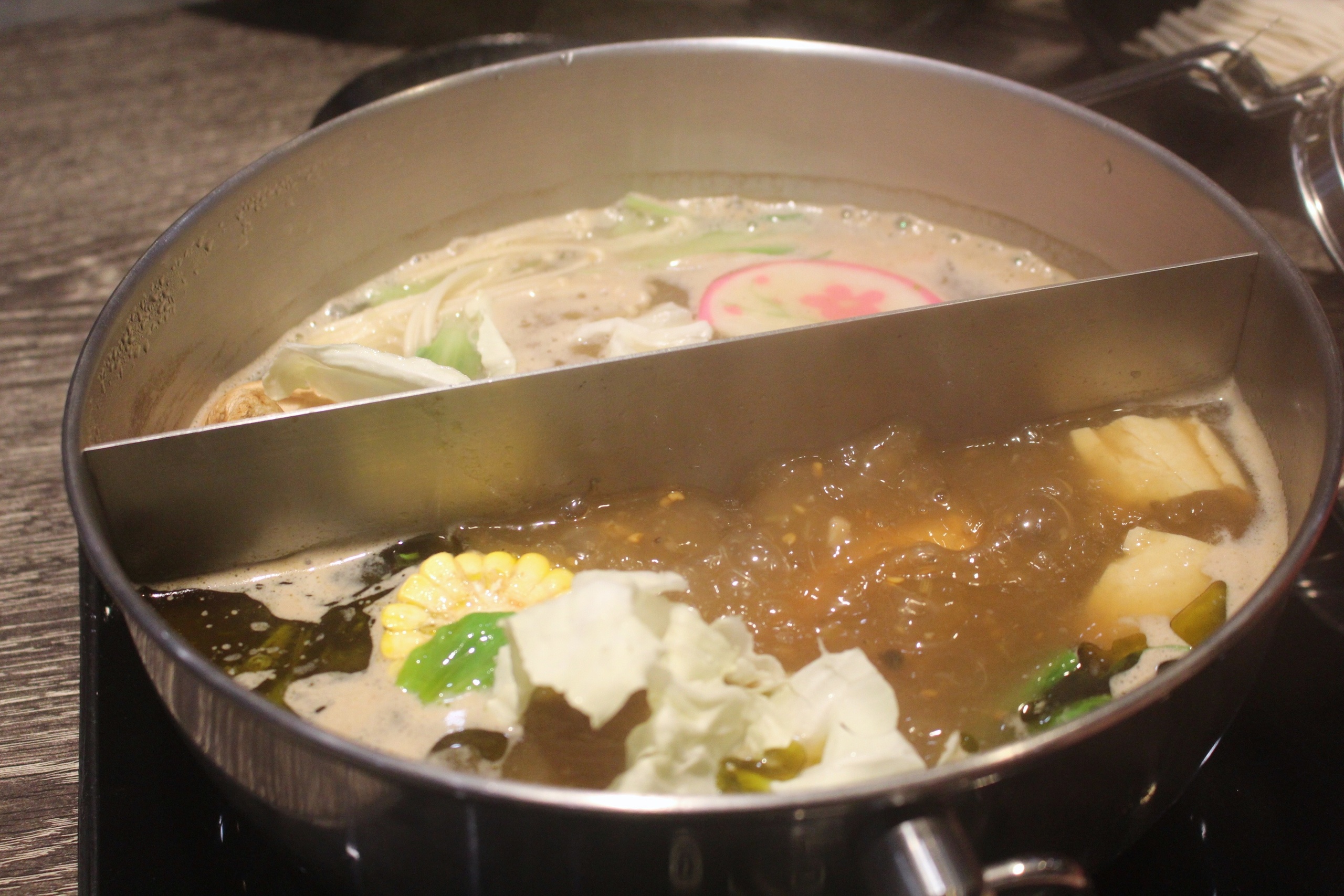 【桃園 上官木桶鍋(中壢加盟店)】桃園第一家!吃痛風鍋不用跑蘆洲。頂級海鮮和牛店 【桃園 上官木桶鍋(中壢加盟店)】桃園第一家!吃痛風鍋不用跑蘆洲。頂級海鮮和牛店