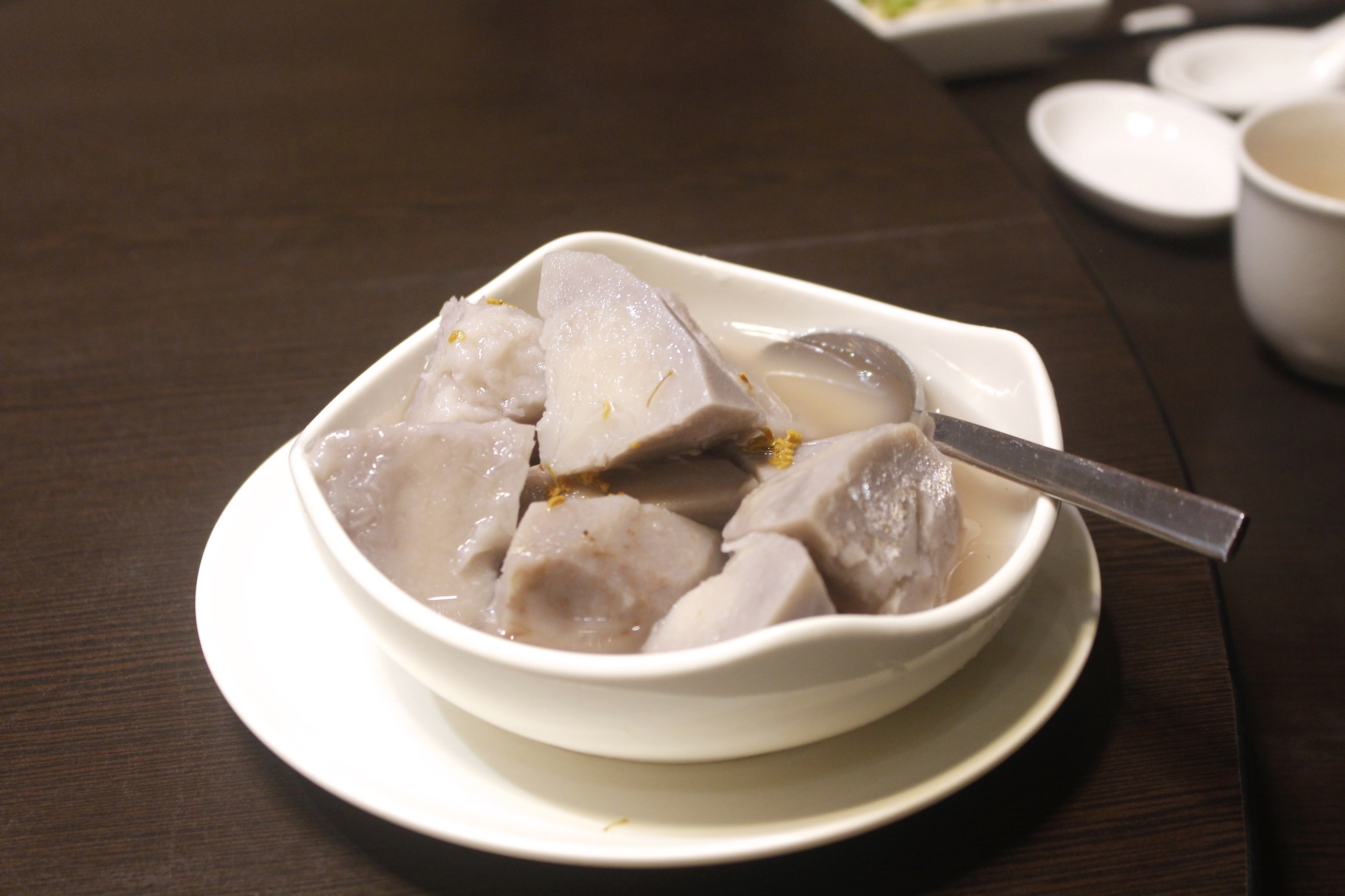 【桃園 點水樓】工業區藏身東方樓。品嚐秋蟹好時機！更不能錯過No.1彩色小籠包