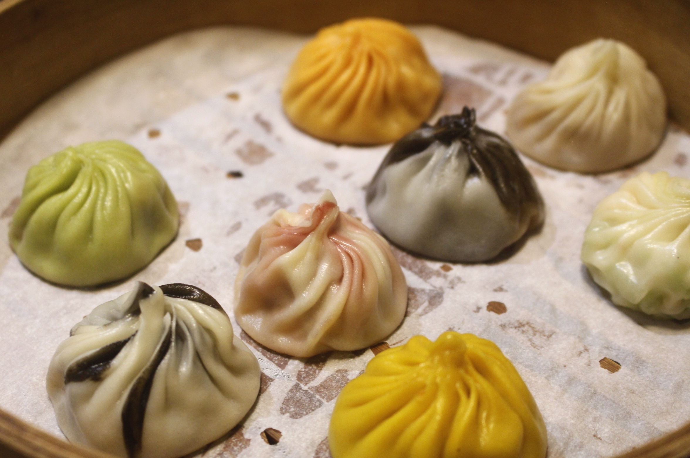 【桃園 點水樓】工業區藏身東方樓。品嚐秋蟹好時機!更不能錯過No.1彩色小籠包 【桃園 點水樓】工業區藏身東方樓。品嚐秋蟹好時機!更不能錯過No.1彩色小籠包