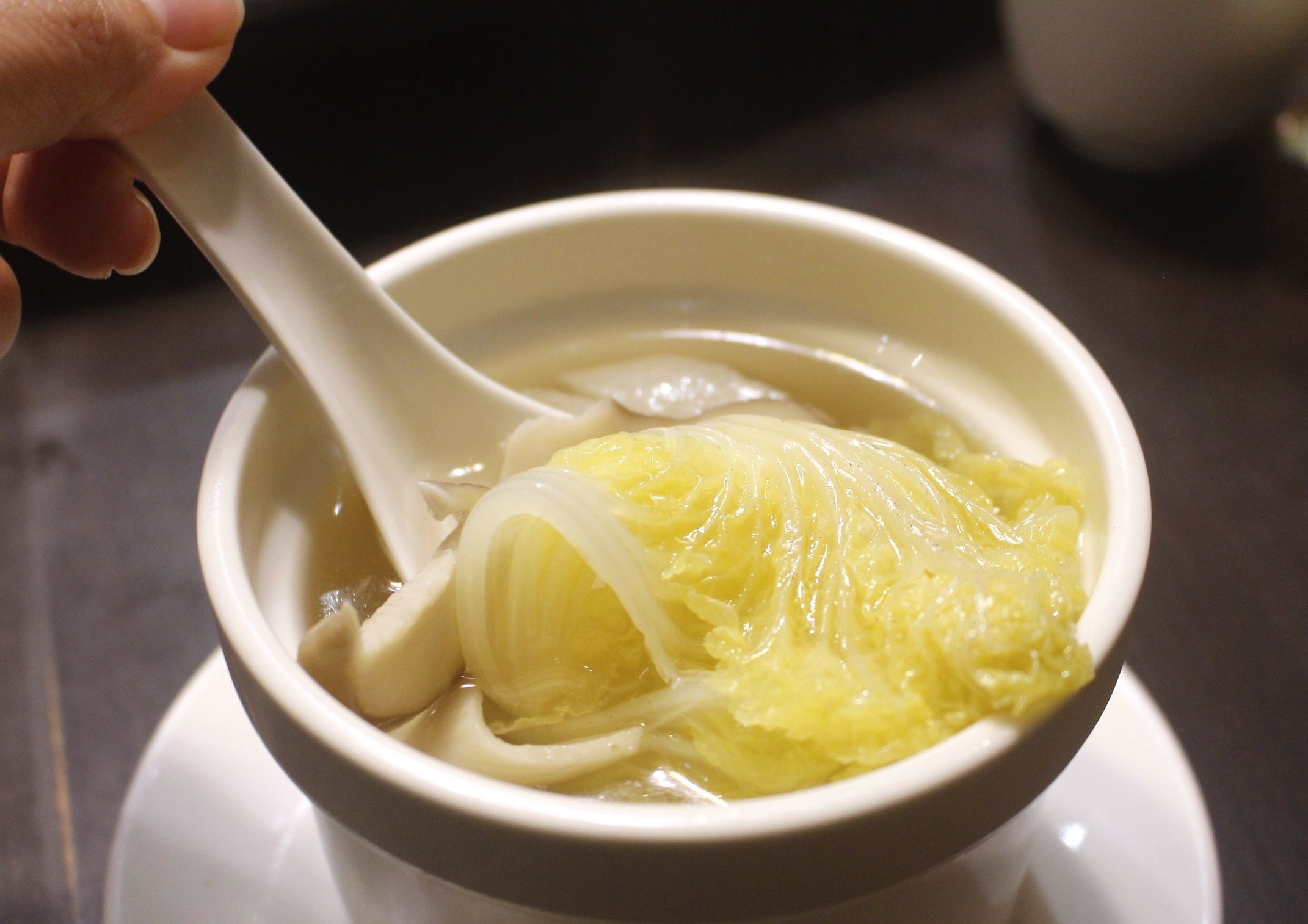 【桃園 點水樓】工業區藏身東方樓。品嚐秋蟹好時機!更不能錯過No.1彩色小籠包 【桃園 點水樓】工業區藏身東方樓。品嚐秋蟹好時機!更不能錯過No.1彩色小籠包