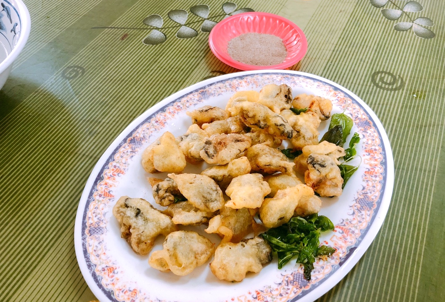 【彰化 台生蚵仔煎】王功必嚐鮮蚵料理。蚵仔煎量多好吃、香酥蚵仔酥必點！