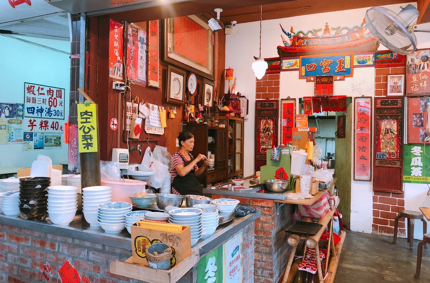 【台南 蔡三毛豬血湯】驚見!傳說中的“阿婆水”。小吃攤的豬血湯、滷肉飯道地好吃 【台南 蔡三毛豬血湯】驚見!傳說中的“阿婆水”。小吃攤的豬血湯、滷肉飯道地好吃