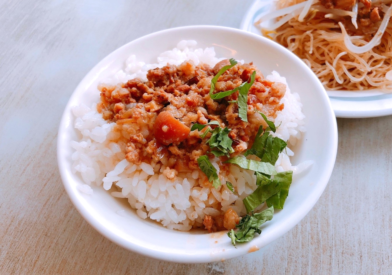 【台南 蔡三毛豬血湯】驚見!傳說中的“阿婆水”。小吃攤的豬血湯、滷肉飯道地好吃 【台南 蔡三毛豬血湯】驚見!傳說中的“阿婆水”。小吃攤的豬血湯、滷肉飯道地好吃