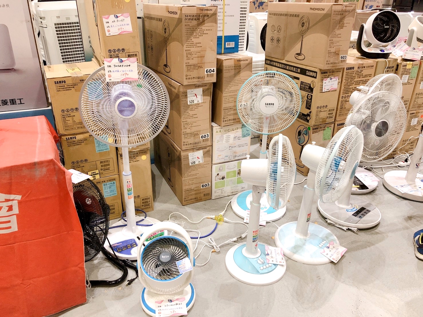 【新北 台灣廠拍賣】11/2~11/11雙北五股場。電器、童裝、名牌鞋款!New Balance一雙500元 【新北 台灣廠拍賣】11/2~11/11雙北五股場。電器、童裝、名牌鞋款!New Balance一雙500元