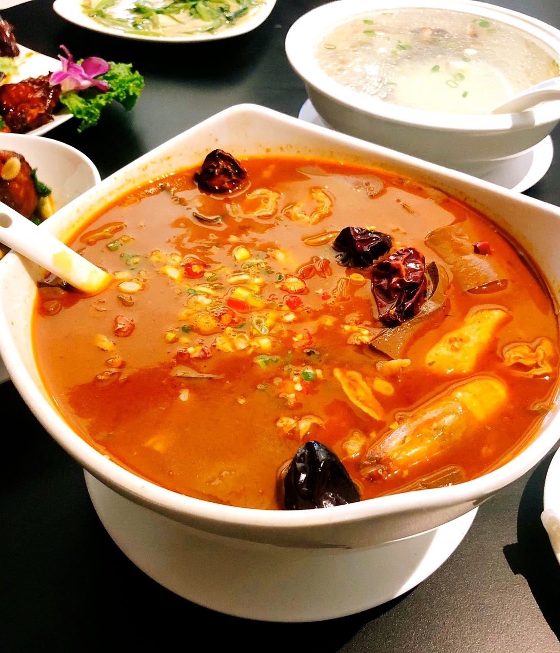 【桃園 麻瓜煮味】在地老牌人氣川菜館。私房佳餚辣翻天、黑嚕嚕超下飯！