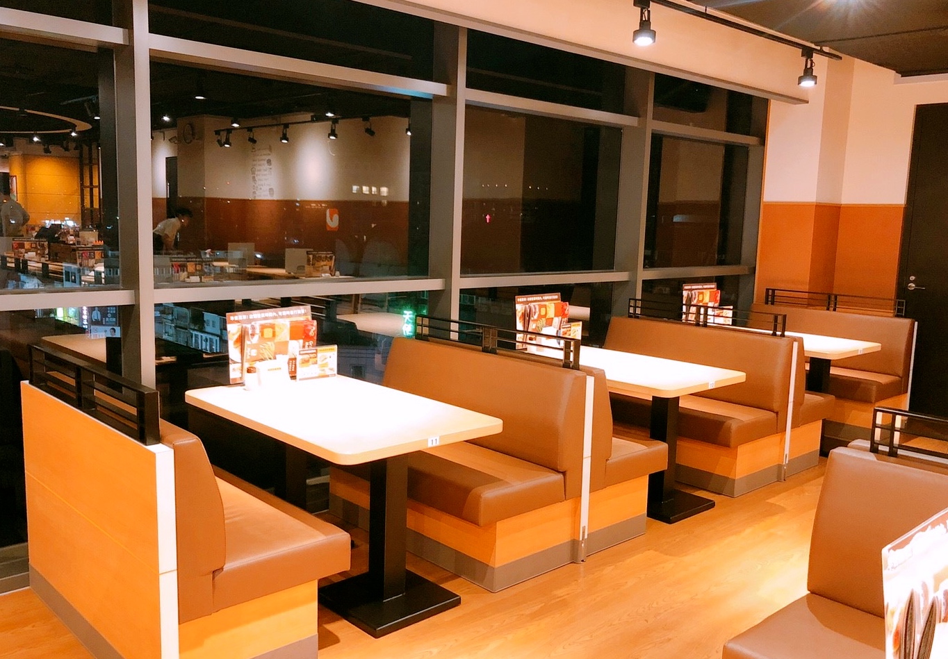 【桃園 Joyfull】日本前三大家庭餐廳「主餐99元起」。統領廣場也吃得到! 【桃園 Joyfull】日本前三大家庭餐廳「主餐99元起」。統領廣場也吃得到!