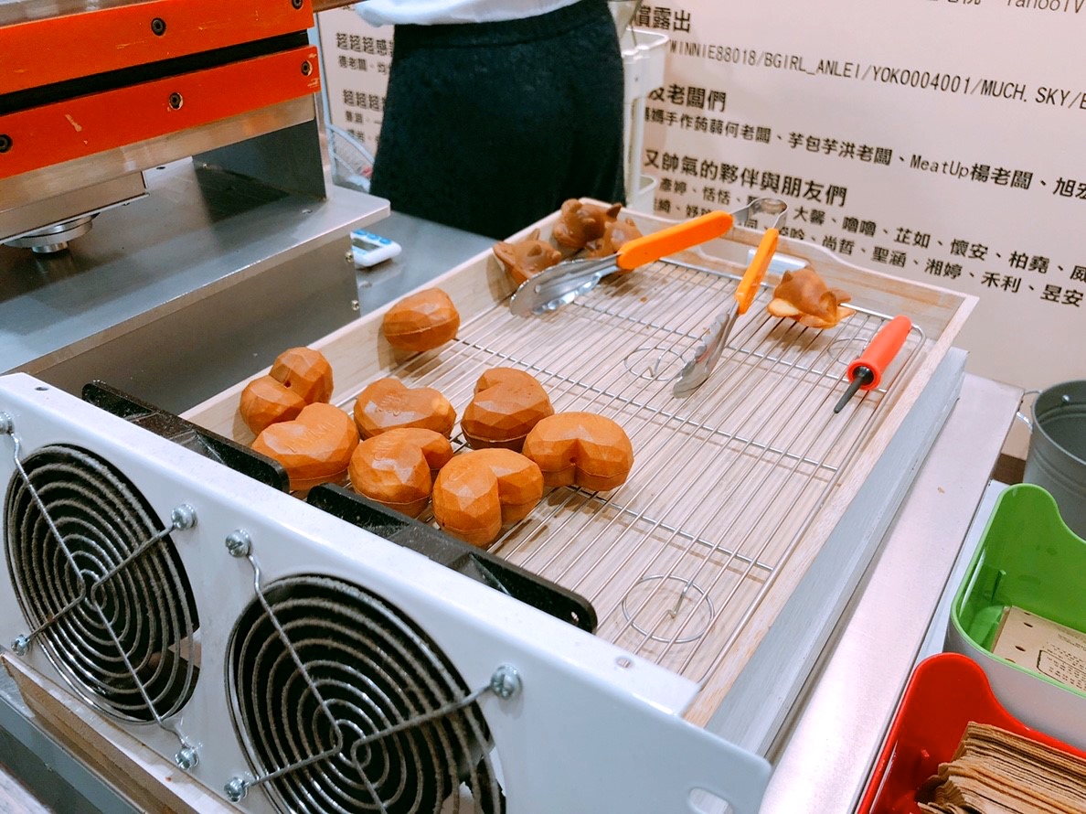 【桃園 紅玉滿赤心雞蛋糕】統領小巷超人氣立體愛心雞蛋糕。外酥內Q像麻糬?